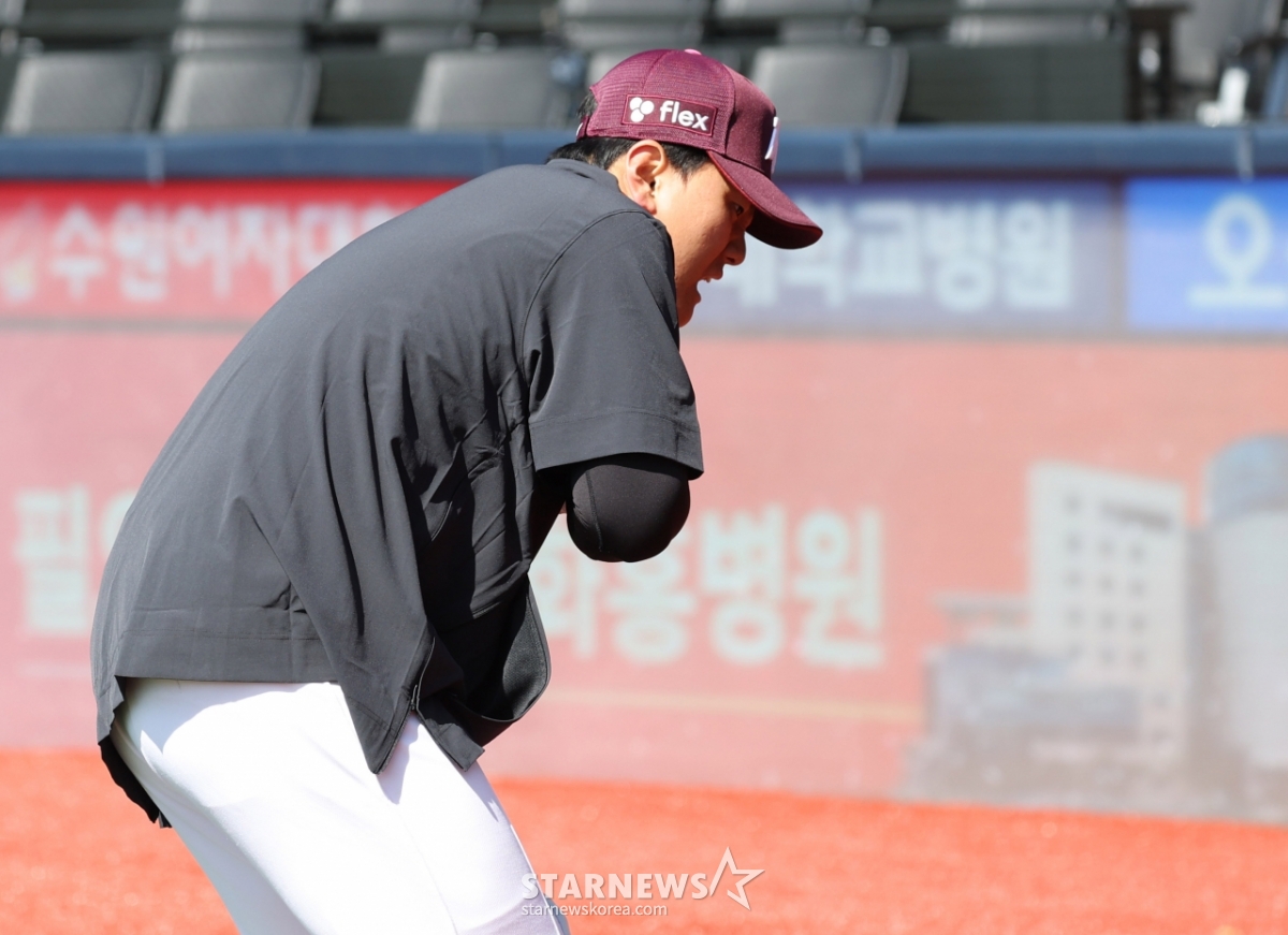 [포토] 통증 호소하는 김건희