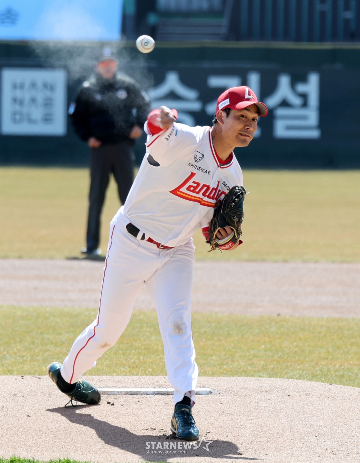 [한번에쓱]1,2회 연속실점 'LG전 선발로 나선' 다케다