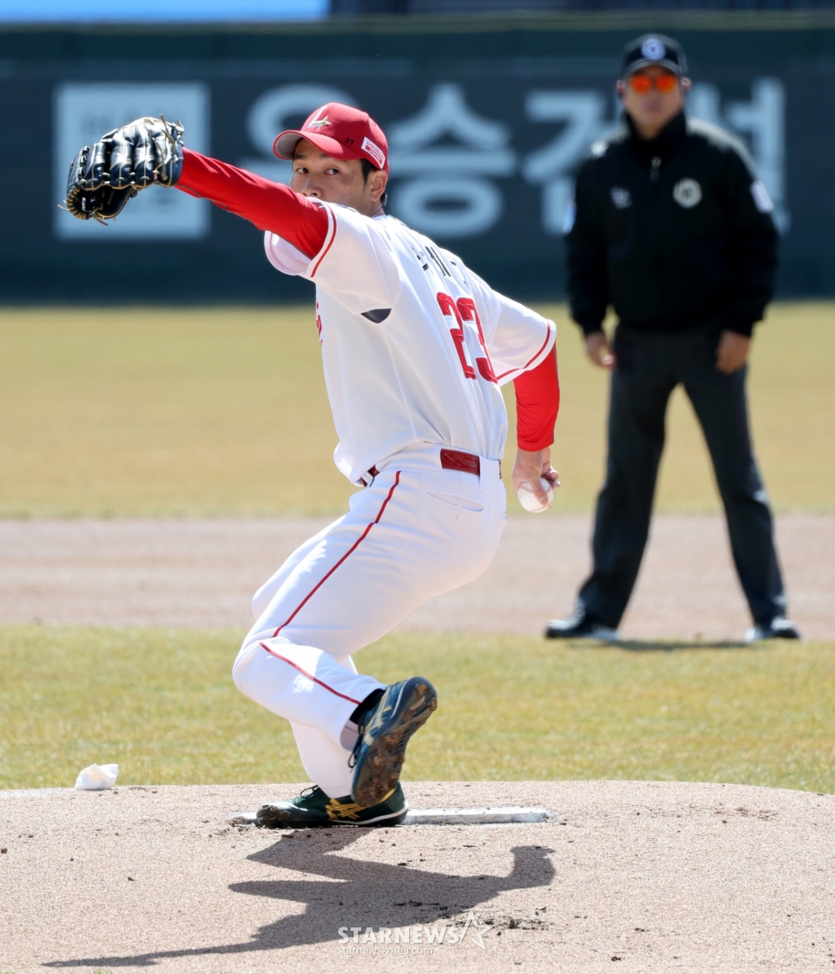 [포토]송승기와 맞대결 'LG전 선발로 나선' 다케다