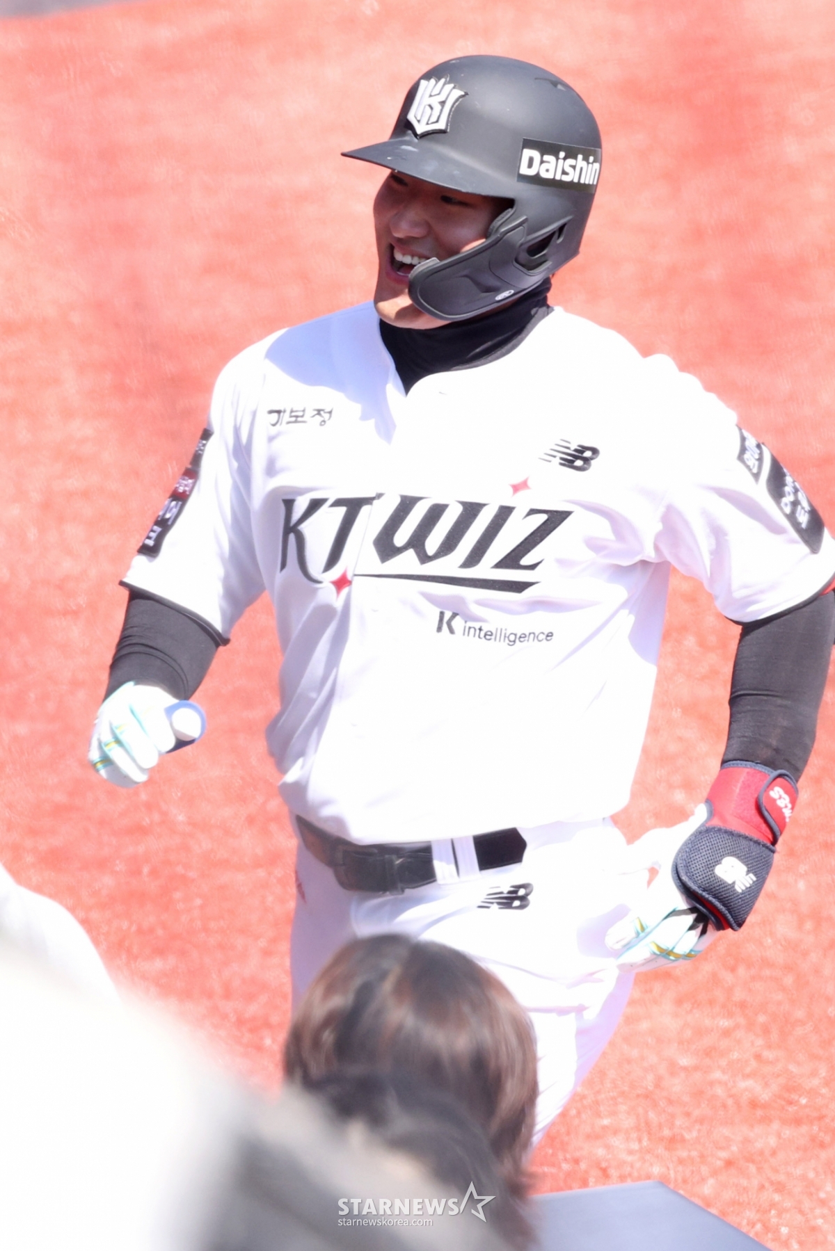 [포토] 안현민 '복귀 신고 했어요'