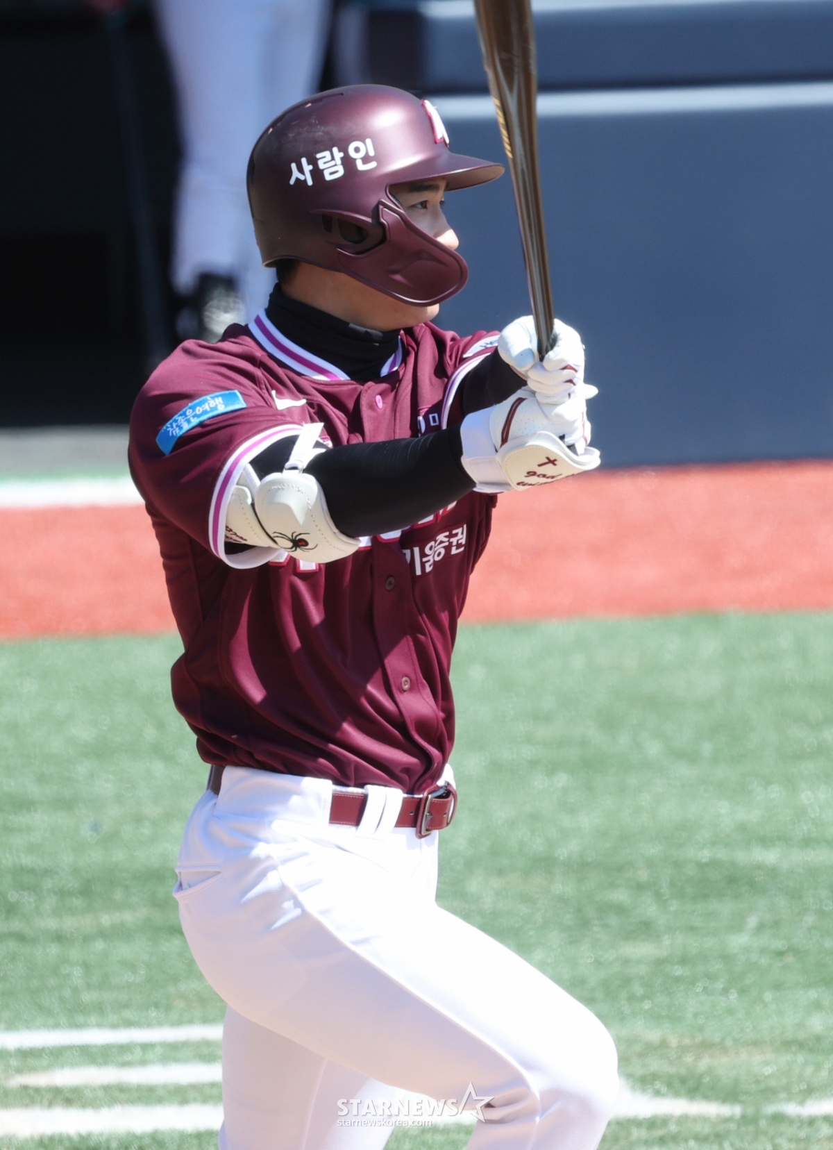 [포토] 이주형 '2루타로 선두타자 포문'