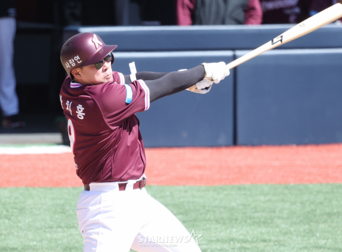 [포토] 안치홍 '걸렸다'