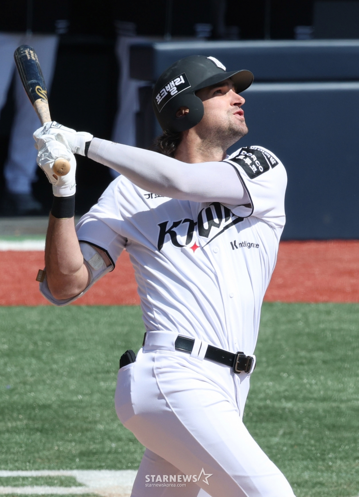 [포토] 힐리어드 '휘이워이 가거라'