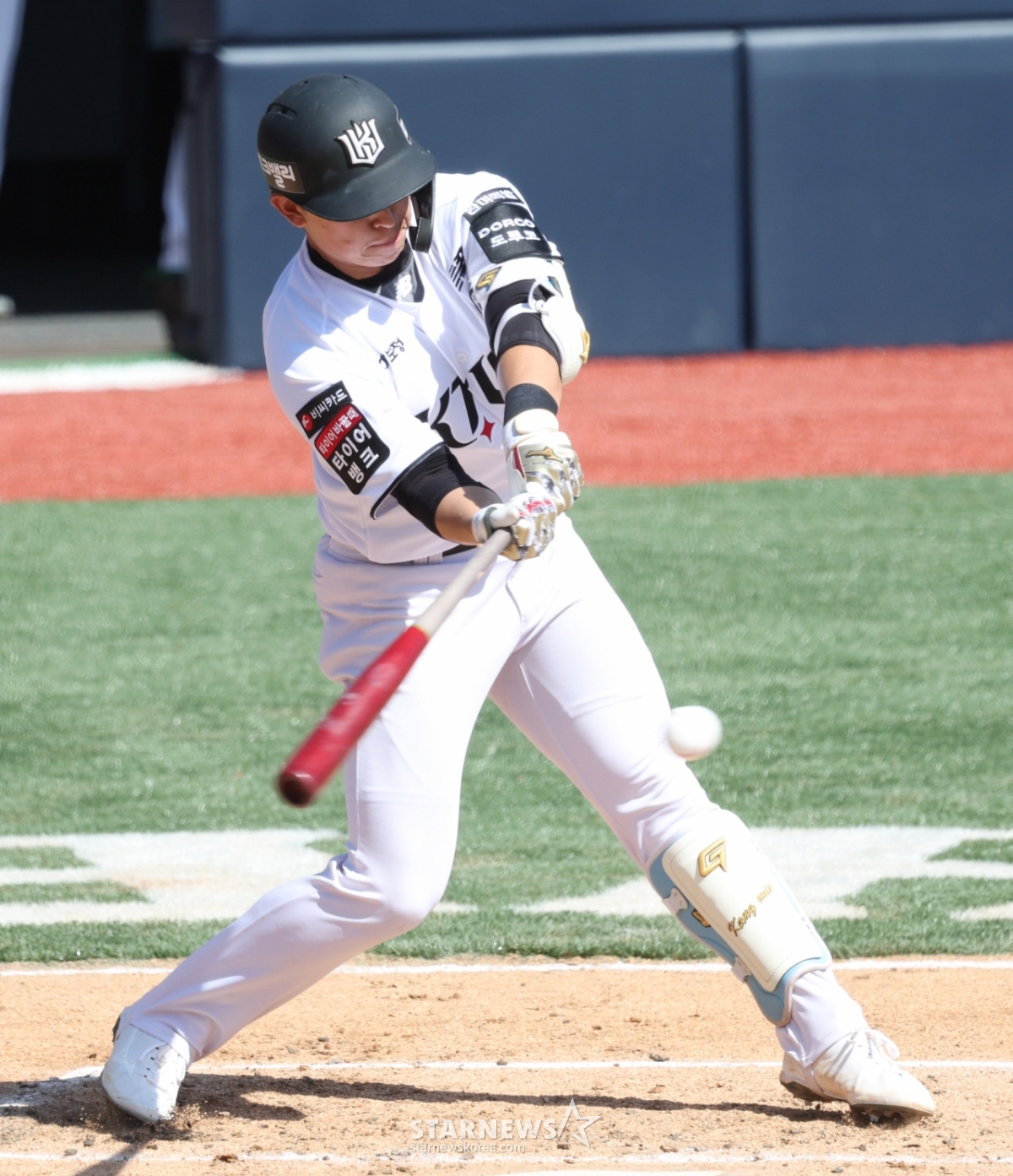 [포토] 이강민 '괴물신인의 콘택트'