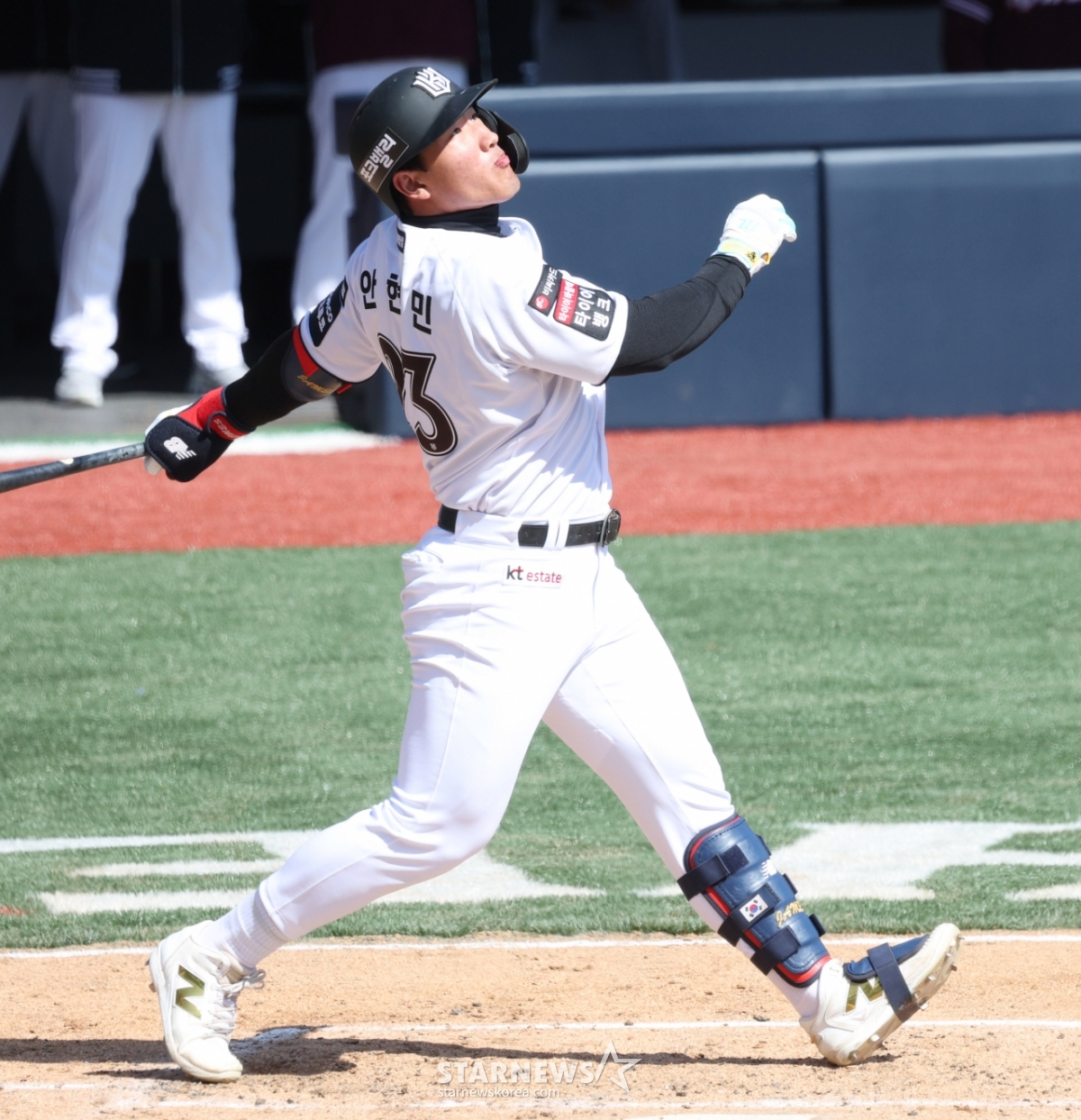 [포토] 안현민 '너무 떴구만'