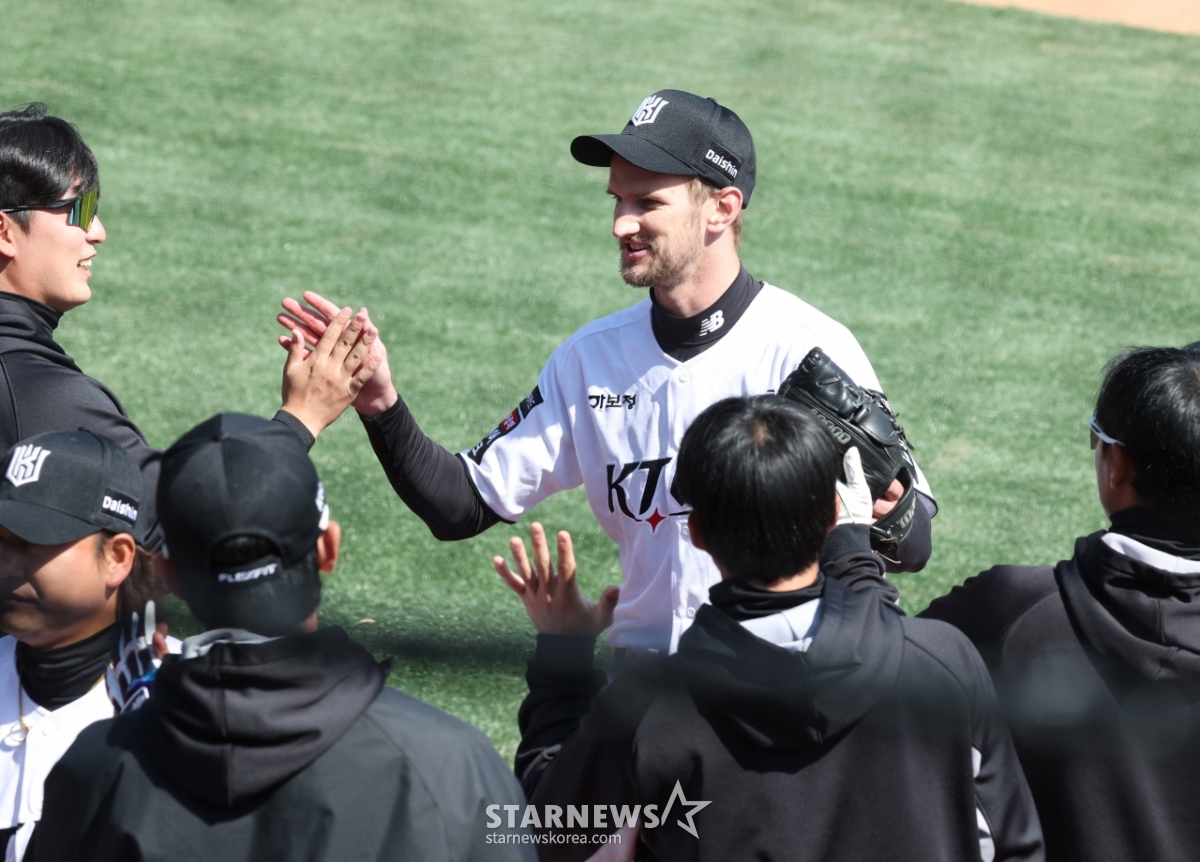 [포토] 보쉴리 '내 투구에 만족해'