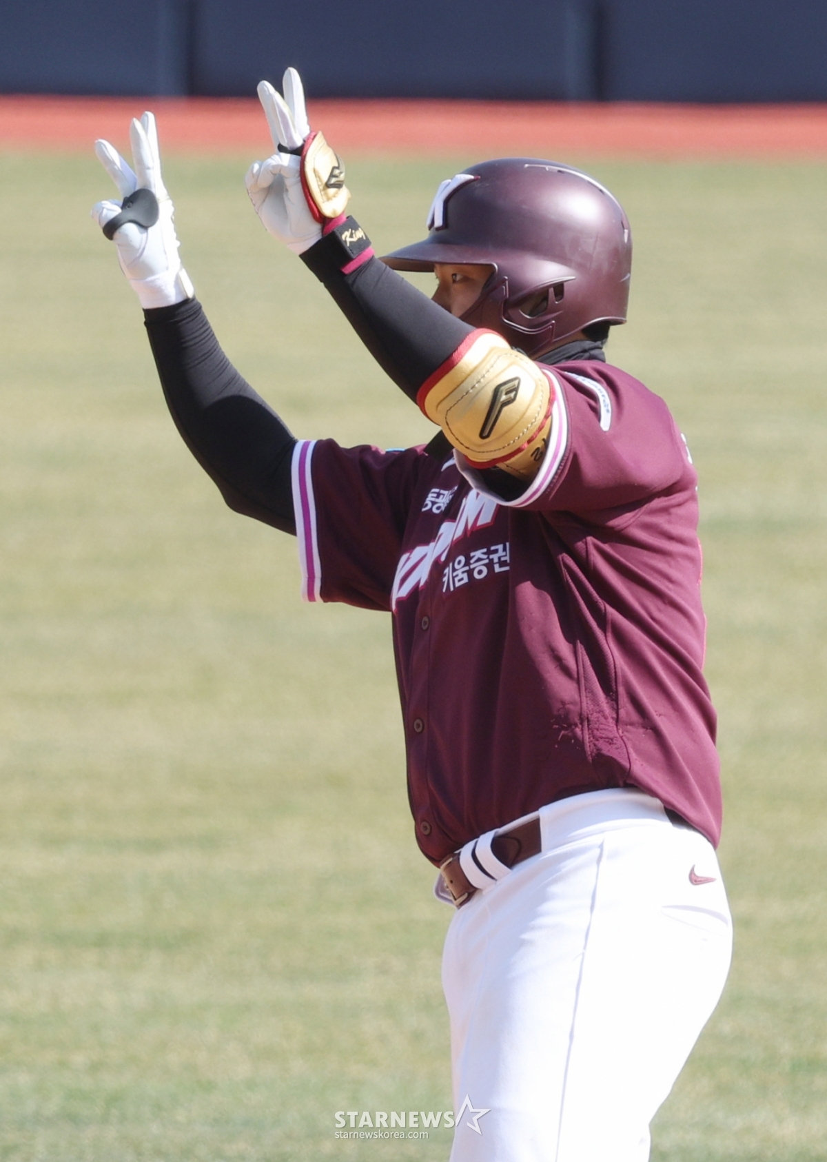 [포토] 김건희, 7회 역전 2타점 2루타