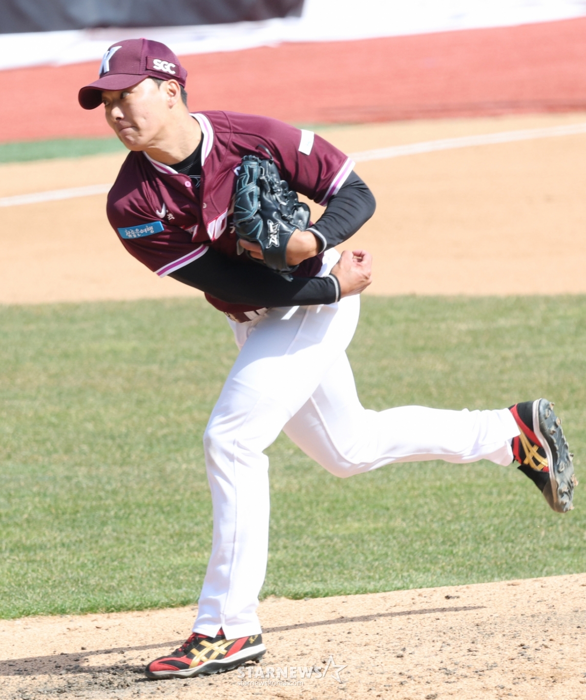 [포토] 김성진 '1이닝 퍼팩트'
