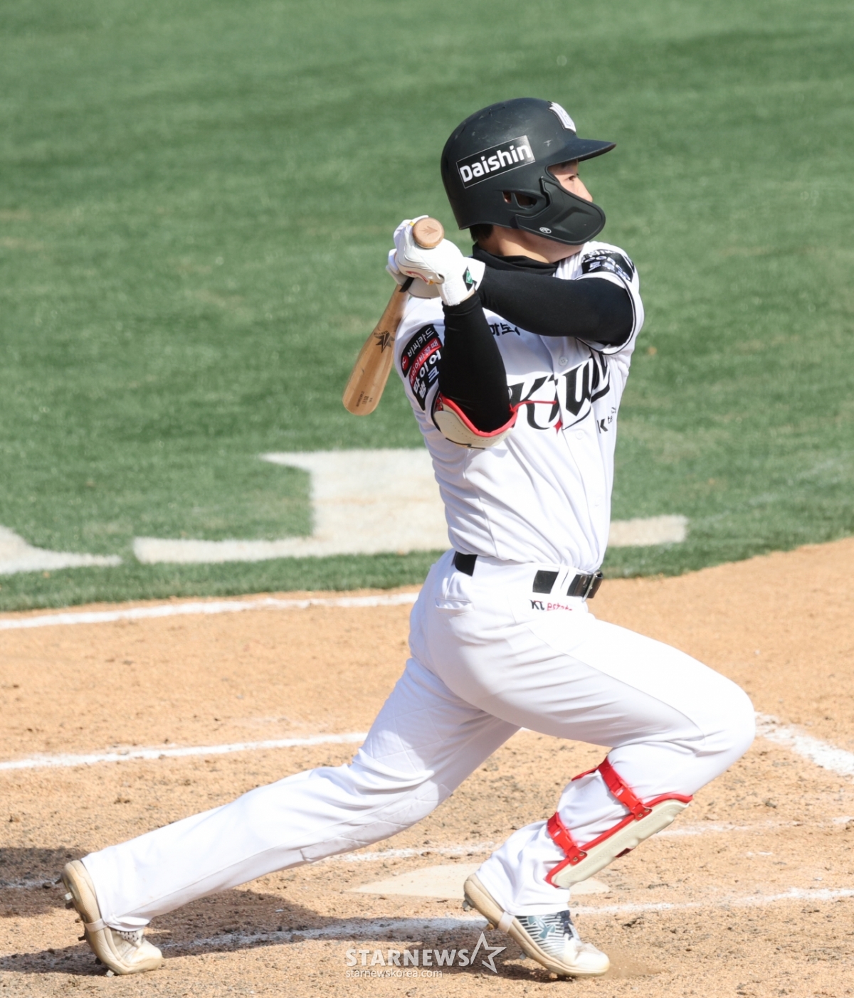 [포토] 류현인 '물 흐르듯 2루타 작렬'