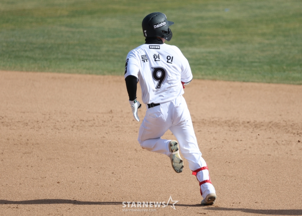 [포토] 질주하라 류현인