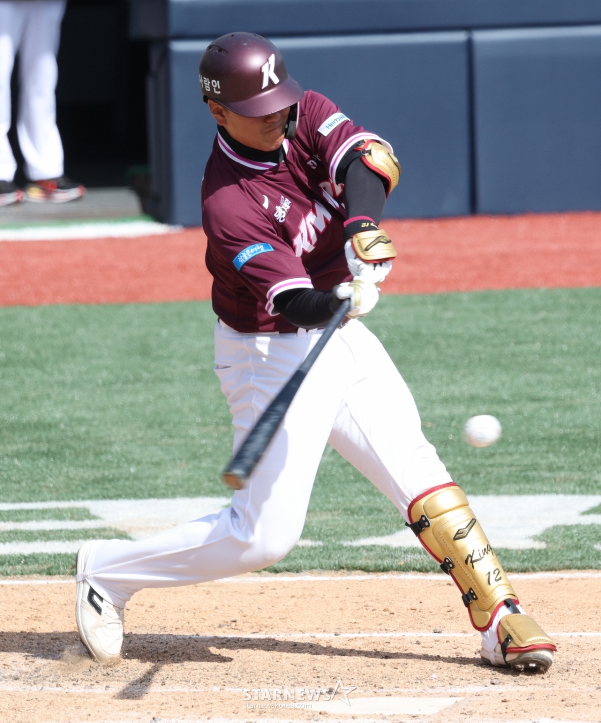 [포토] 김건희 '걸렸다 역전타'