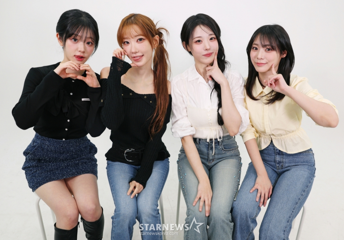 Группа QWER Choidan, Магента, Хина, Демонстрация / Фото = Репортер Ли Дон Хун