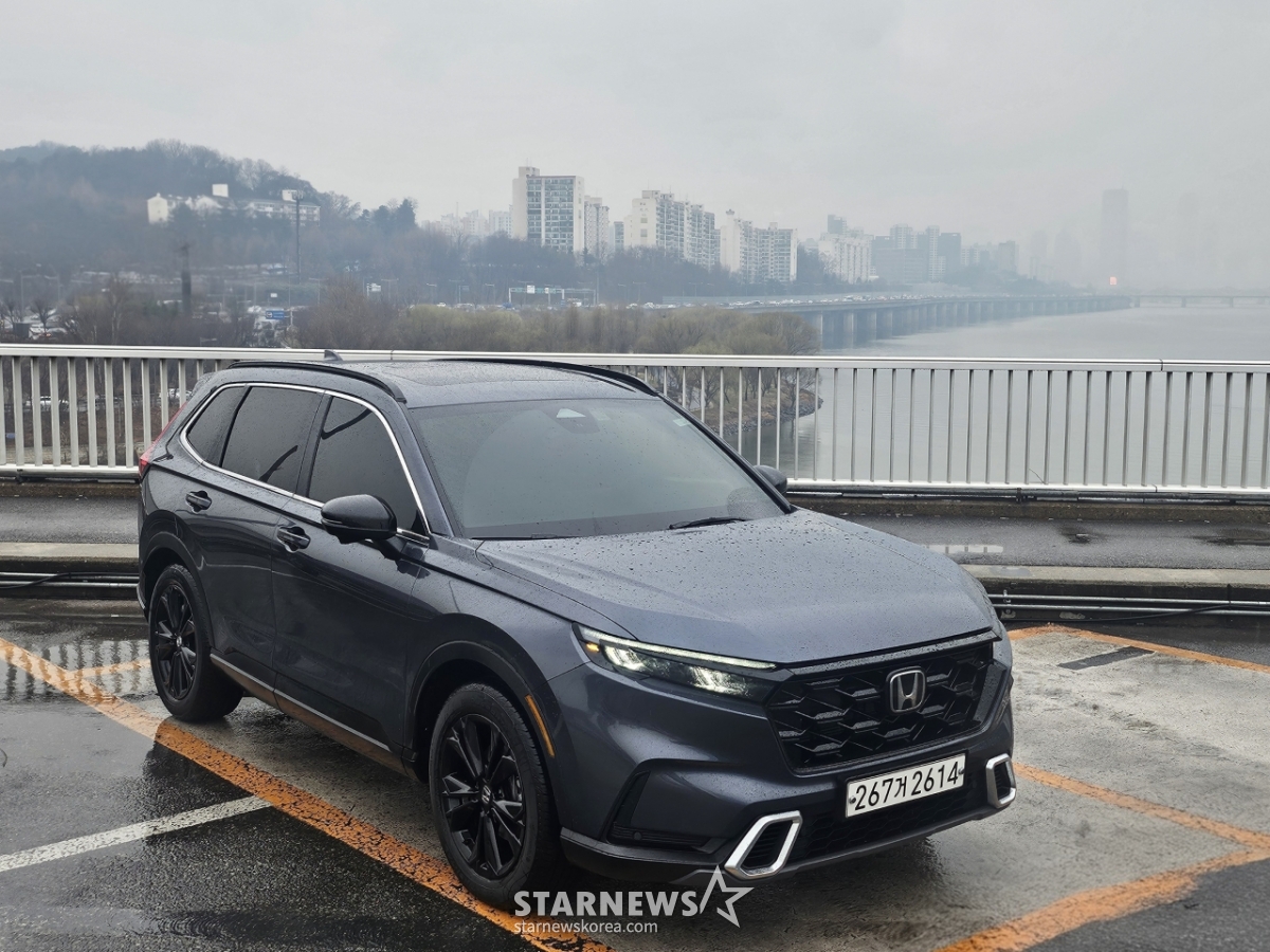 [스타시승기] 혼다 CR-V 하브, 효율과 성능 다 잡은 팔각형 SUV