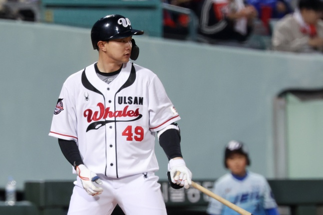 20日，蔚山威尔士崔宝成在蔚山文殊棒球场举行的2026美迪惠尔KBO Future League揭幕战上，与乐天巨人队 Future Steam的比赛中，成为了第一个得分的主人公。 =照片=蔚山威尔士提供。