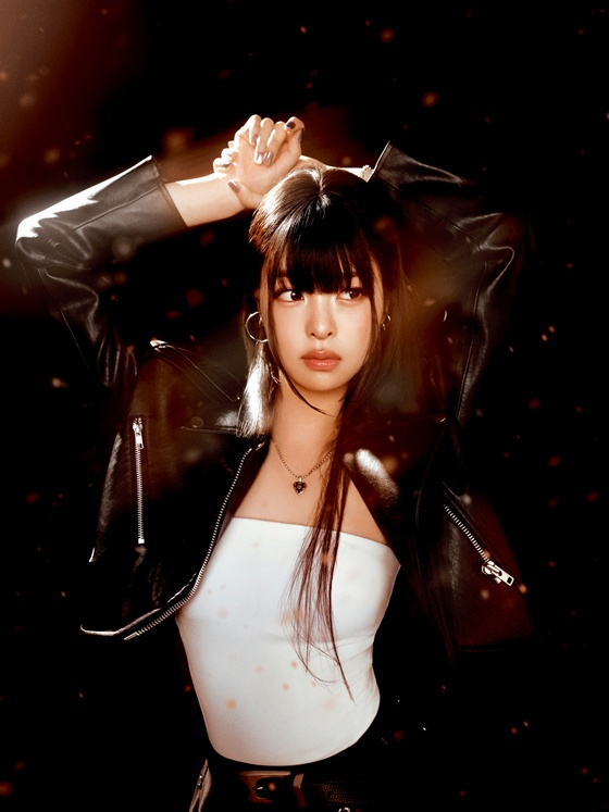 Ah Heart Nahyun / Cung cấp ảnh = Nội dung Titan