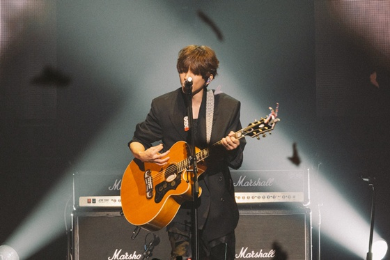Lee Seung Yoon / Cung cấp ảnh = Hình thoi
