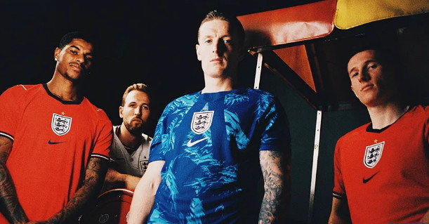 New uniform for England's national football team. /Photo = The Sun Source