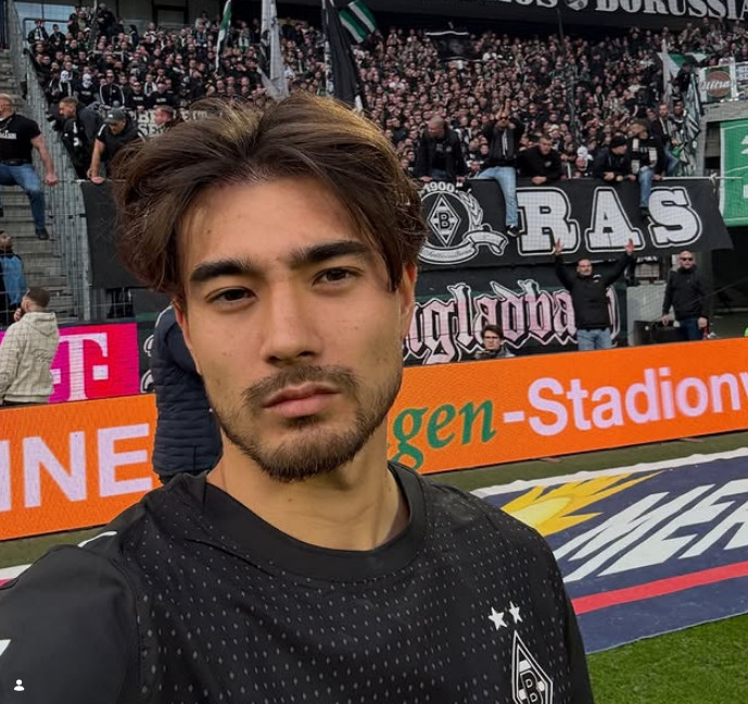 Hình ảnh của Jens Castro sau trận đấu. /Ảnh = Cap màn hình SNS chính thức của Mᅬnchengladbach