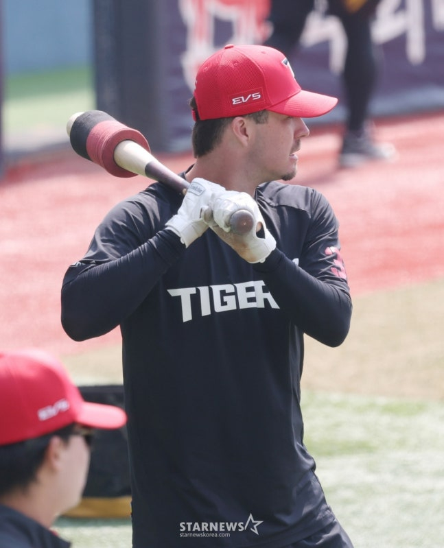 Trận đấu giữa Doosan Bears và KIA Tigers đã được tổ chức tại sân bóng chày Jamsil, Seoul vào ngày 22 trong trận đấu thử nghiệm Shinhan SOL Bank KBO League 2026.  KIA Dale đang huấn luyện đánh bóng. /Ảnh = Người chờ đợi Kim Jin Kyung