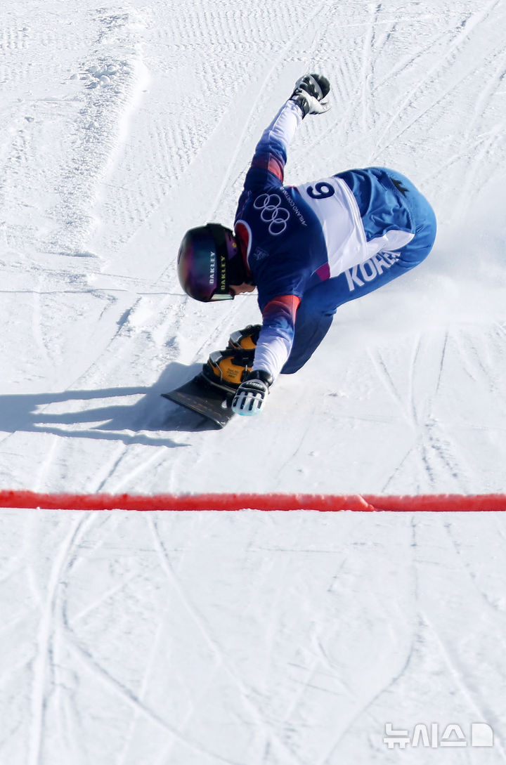 他就是韩国男子单板滑雪国家队队员李相浩。 =照片=newsis。