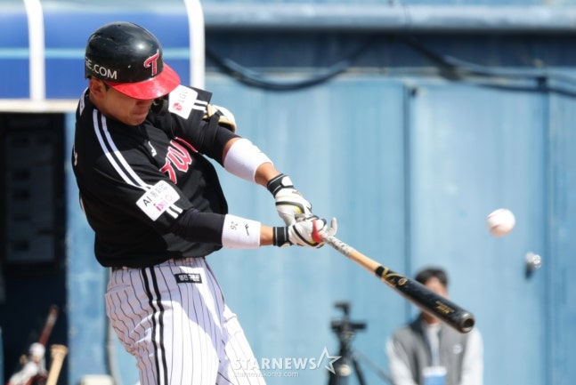 LG队的李周宪。 =照片=金镇京。