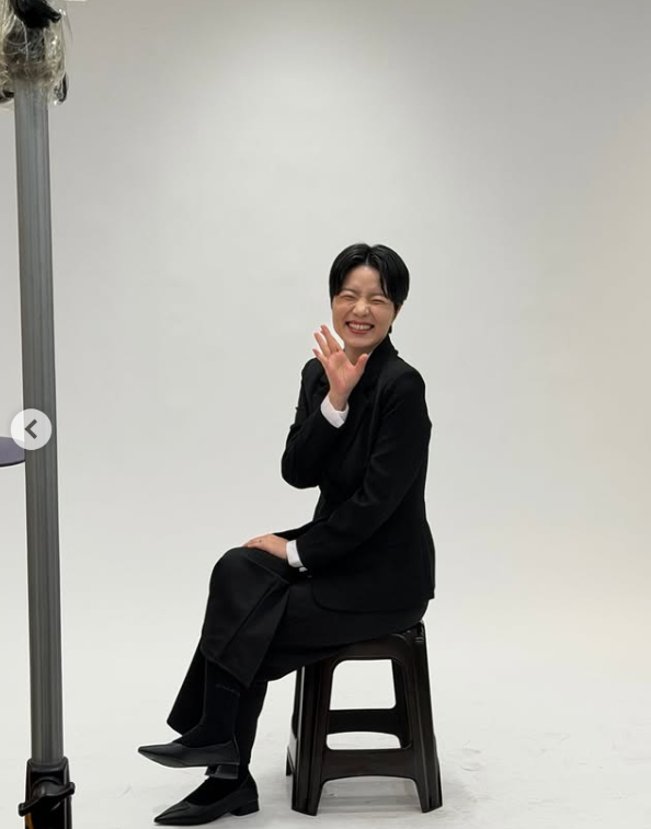 /Ảnh = Tài khoản cá nhân của Ahn Young Mi