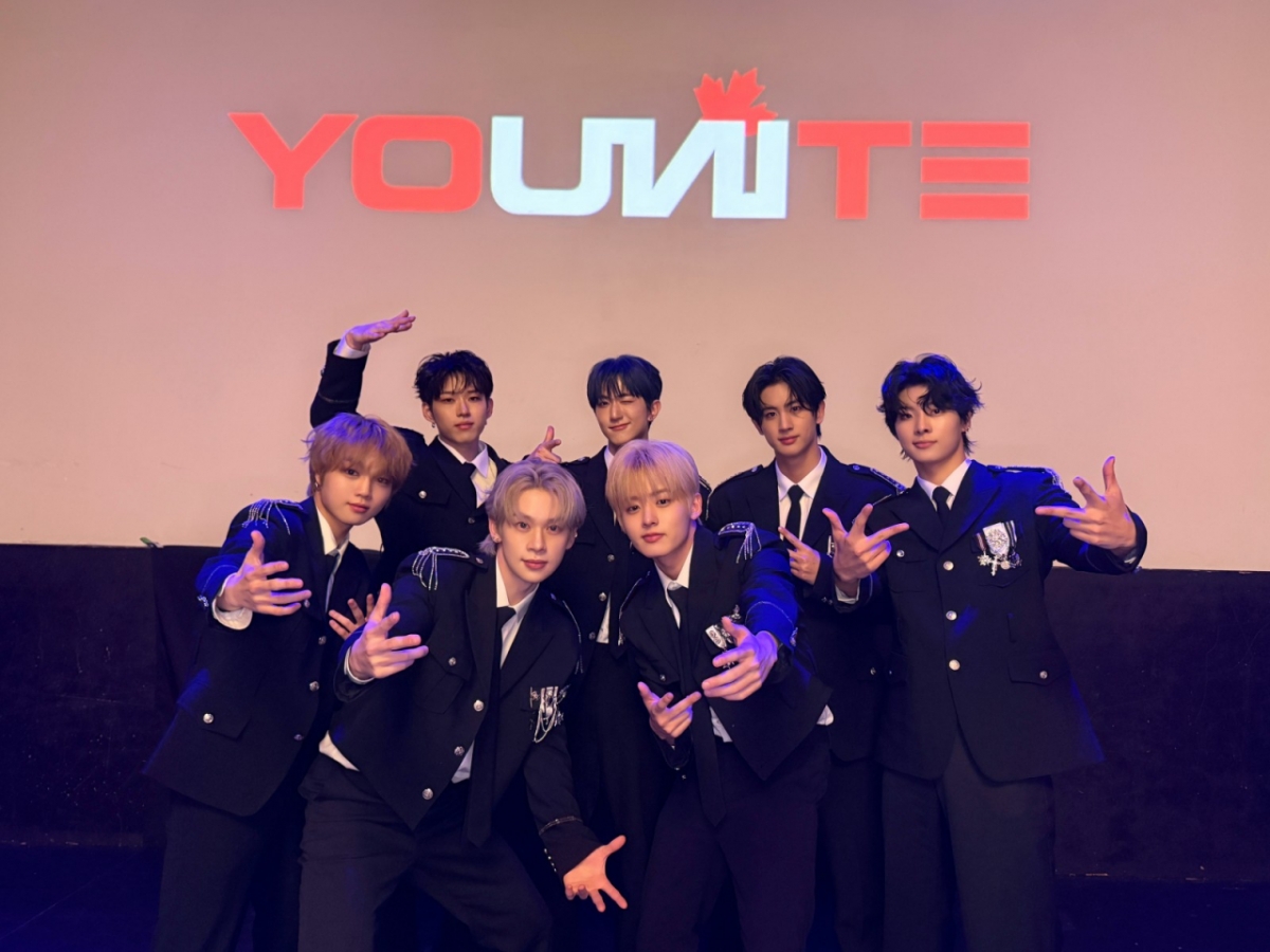 Nhóm nhạc UNIT / Cung cấp ảnh = Param Music, J&amp;B Entertainment