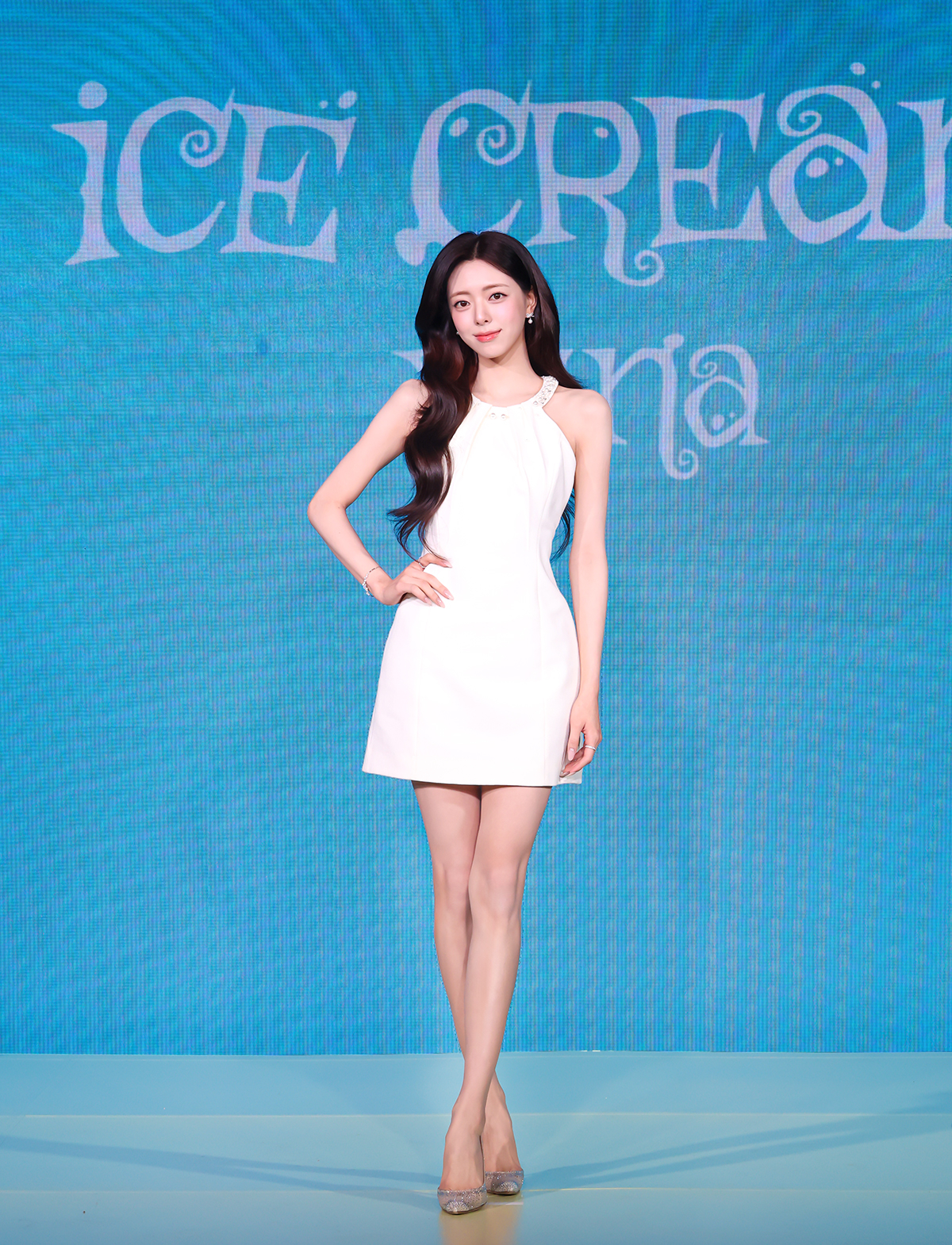 Hình ảnh họp báo phát hành album debut solo của Yuna Itzy / Cung cấp ảnh = JYP Entertainment