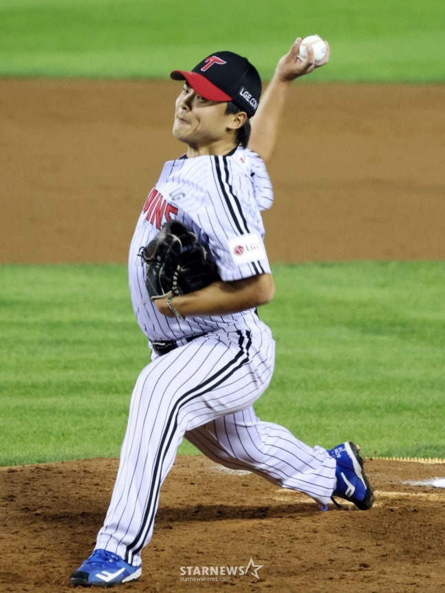 Ли Джи Кан, появившийся в игре против Дусан в Джамсиле 30 сентября прошлого года. /Фото = Старший репортер Кан Ён Чжо