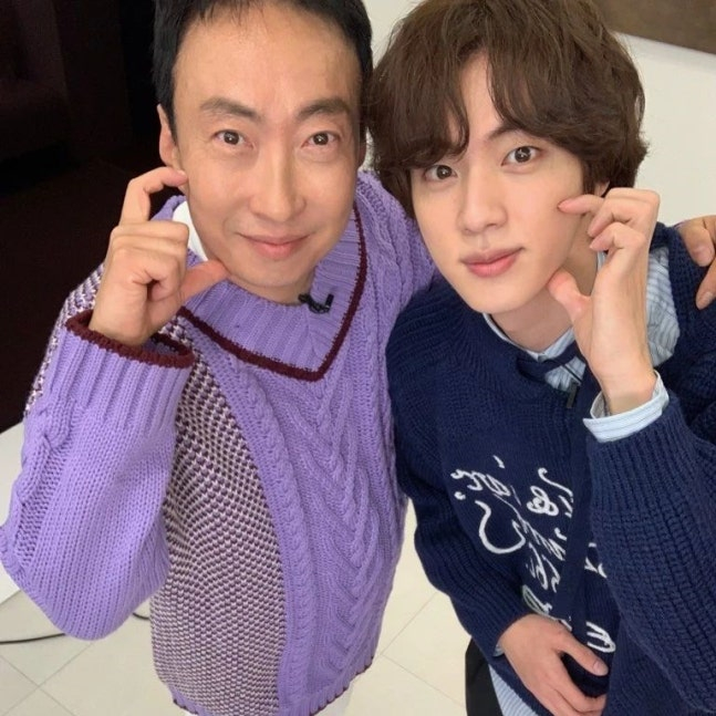 =左起为朴明秀、BTS成员Jin。