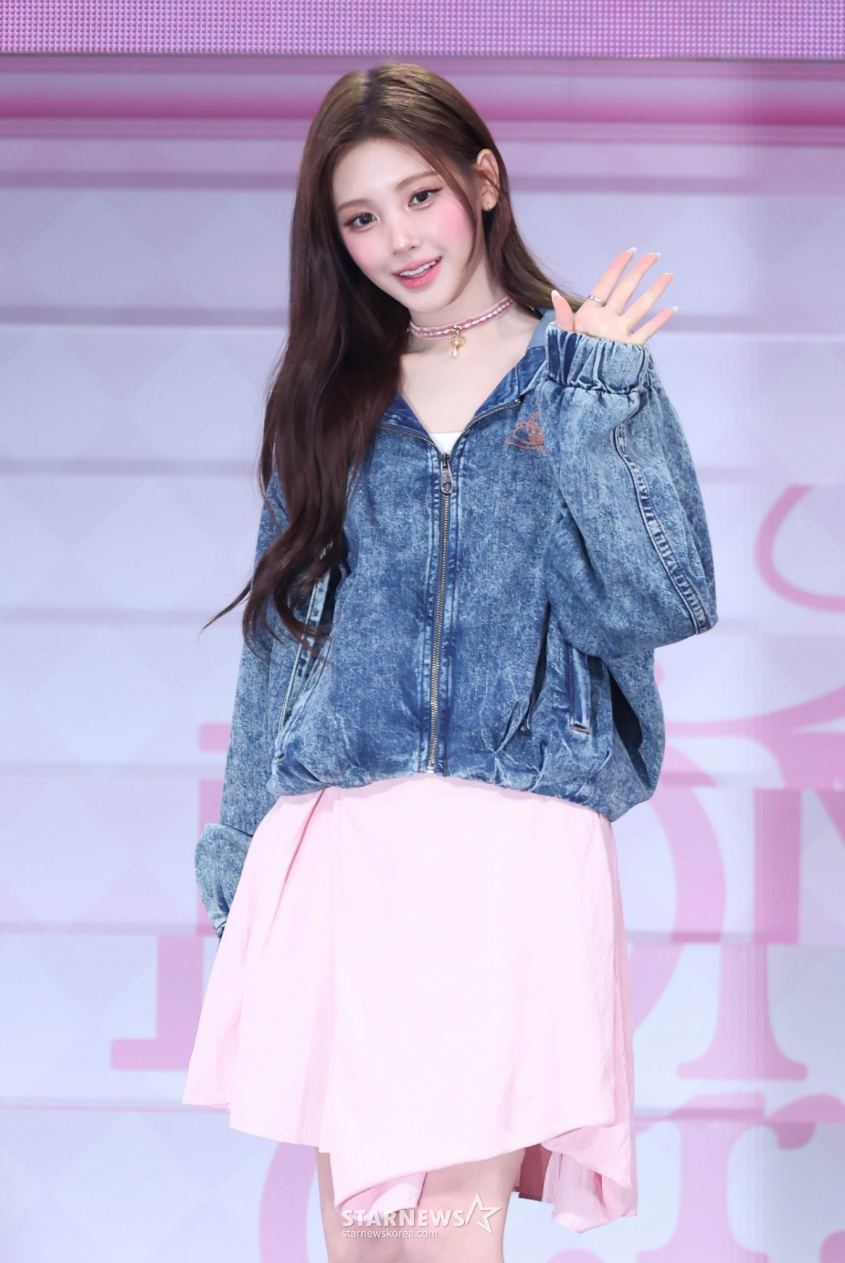 ガールズグループベビードンクライ(Baby DONT cry)のイ·ヒョンが24日、ソウル龍山区ブルースクエアで行われたミニ1集「アフタークライ」(AFTER CRY)発売記念ショーケースでポーズを取っている。 /2026.03.24 /写真=イ·ドンフン photoguy@