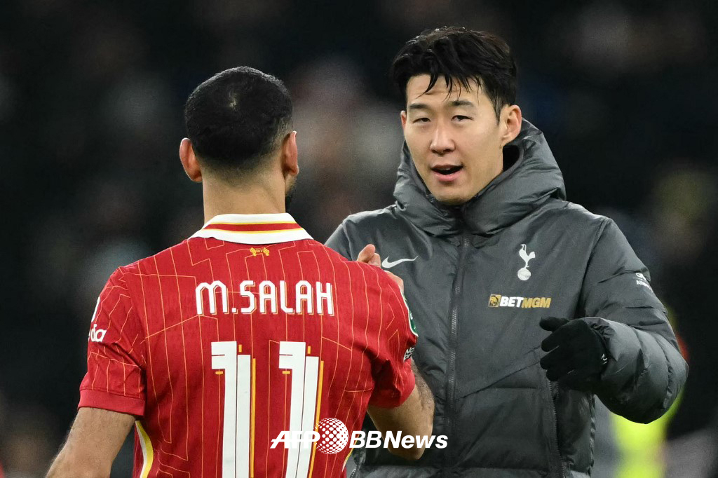 イングランド·プレミアリーグ時代、ソン·フンミンとモハメド·サラ。 /AFPBBNews=ニュース1