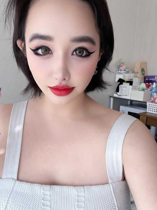 =照片:朴春在SNS上。