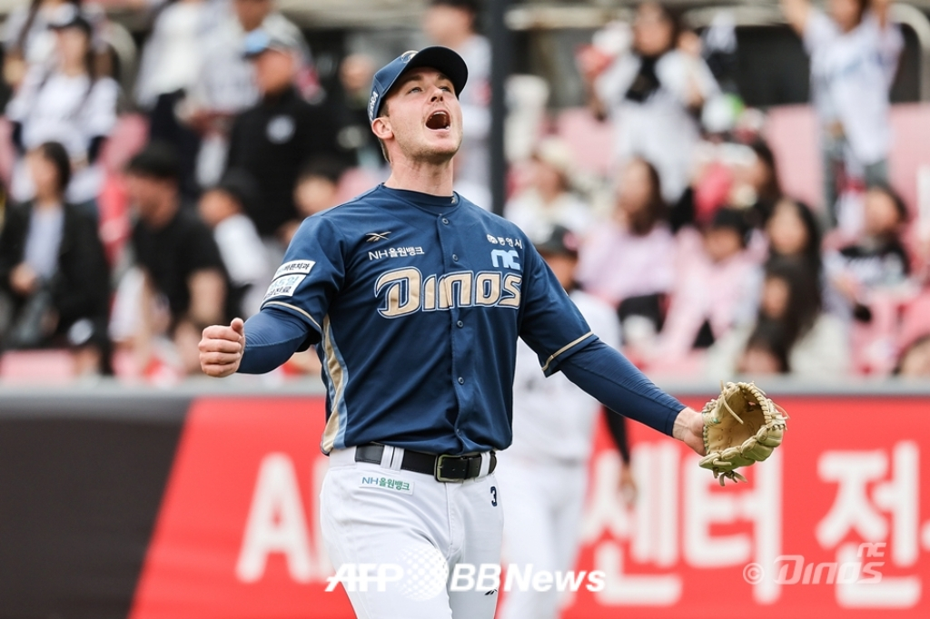 Cầu thủ ném bóng nước ngoài Riley Thompson thuộc NC Dinos. /Ảnh = NC Dinos cung cấp