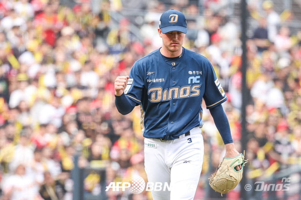 Cầu thủ ném bóng nước ngoài Riley Thompson thuộc NC Dinos. /Ảnh = NC Dinos cung cấp