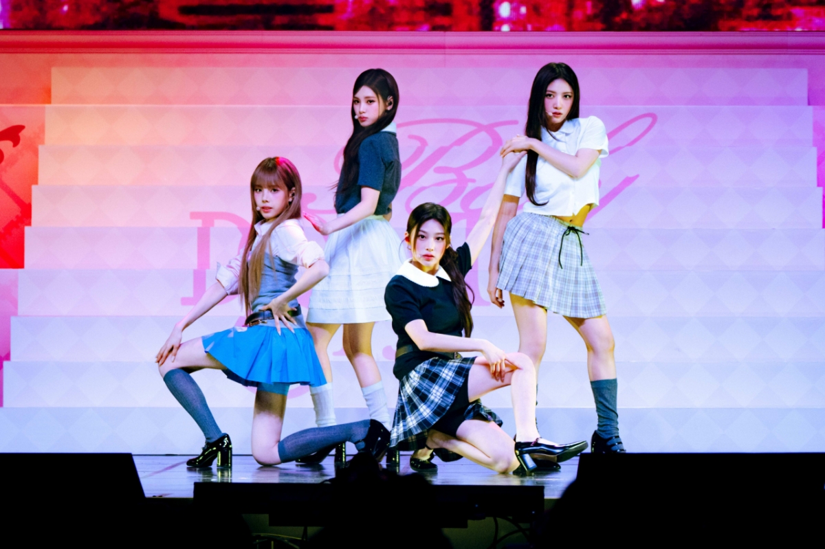 /Фото = Финация