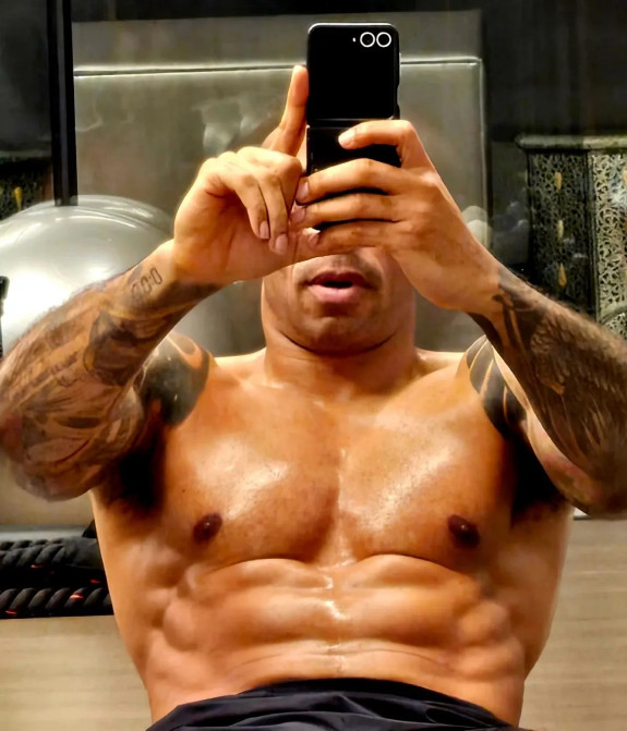 蒂埃里·亨利。 =照片=《太阳报》结束。