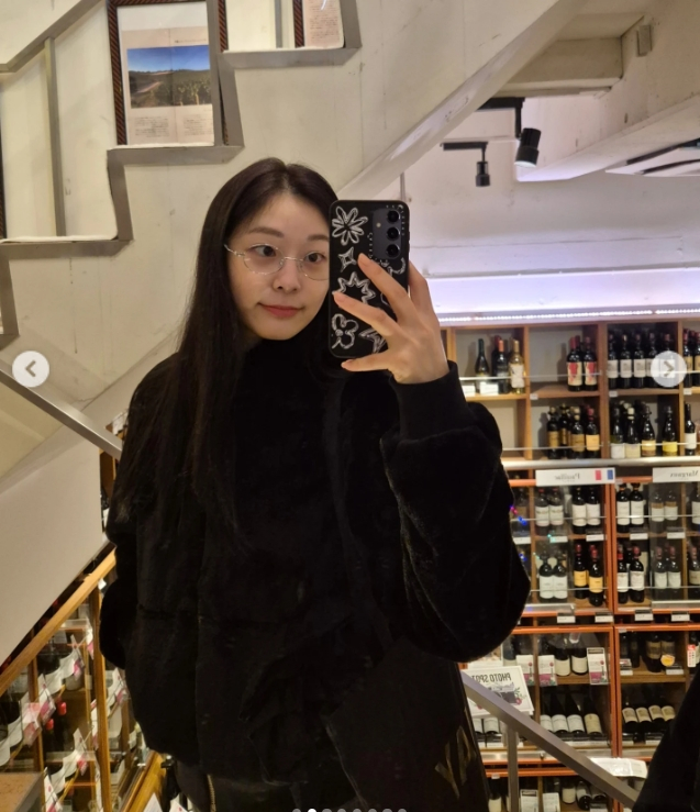 =照片=金妍儿的个人账户。