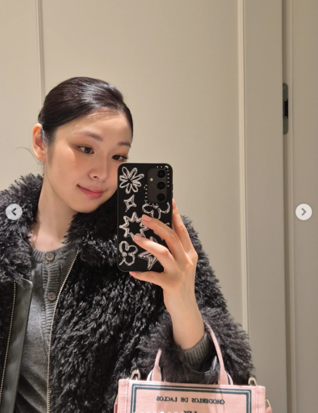 =照片=金妍儿的个人账户。