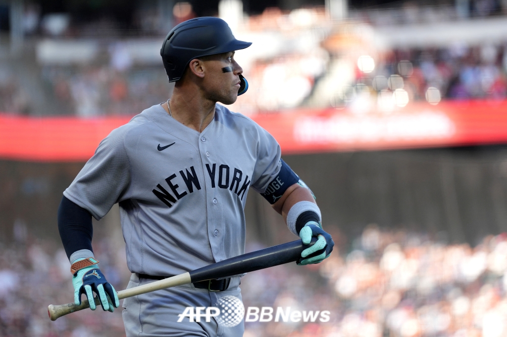 Aaron Judge is playing in the opening game between the San Francisco Giants and the New York Yankees at Oracle Park in San Francisco, California on the 26th (Korea time). /AFPBBNews=News1