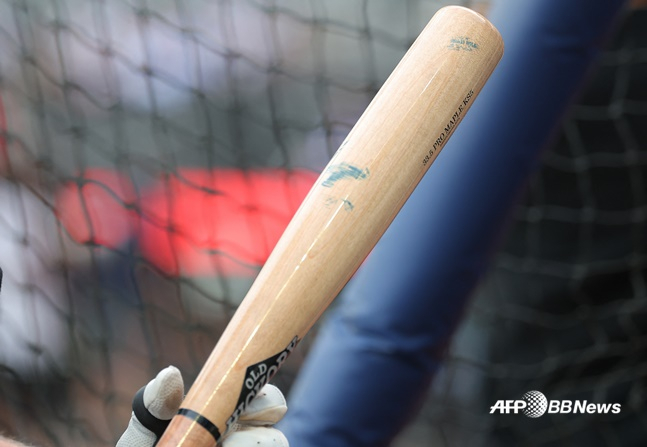 图为，美国职业棒球大联盟正在使用的鱼雷棒。 =法新社BBNews=新闻1。