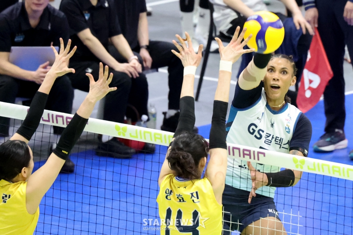 [포토]'날 막겠다고?' 실바