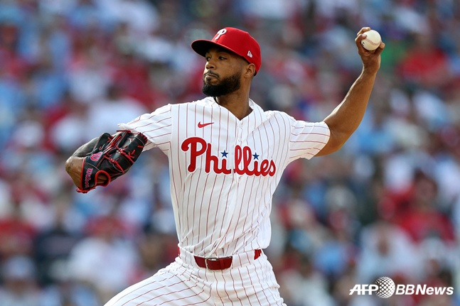 Sanchez đang vật lộn. /AFPBBNews = Tin tức 1