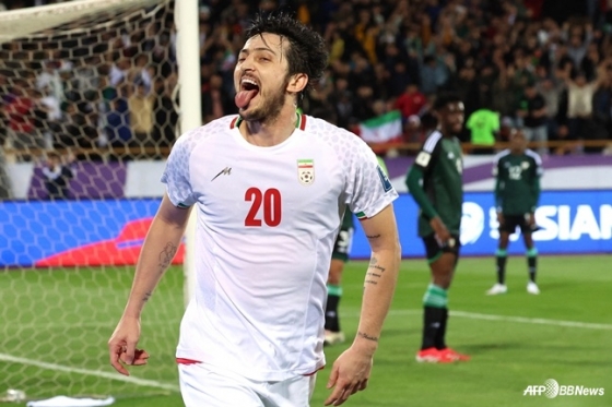 萨尔达尔·阿兹蒙。 =法新社BBNews=新闻1。