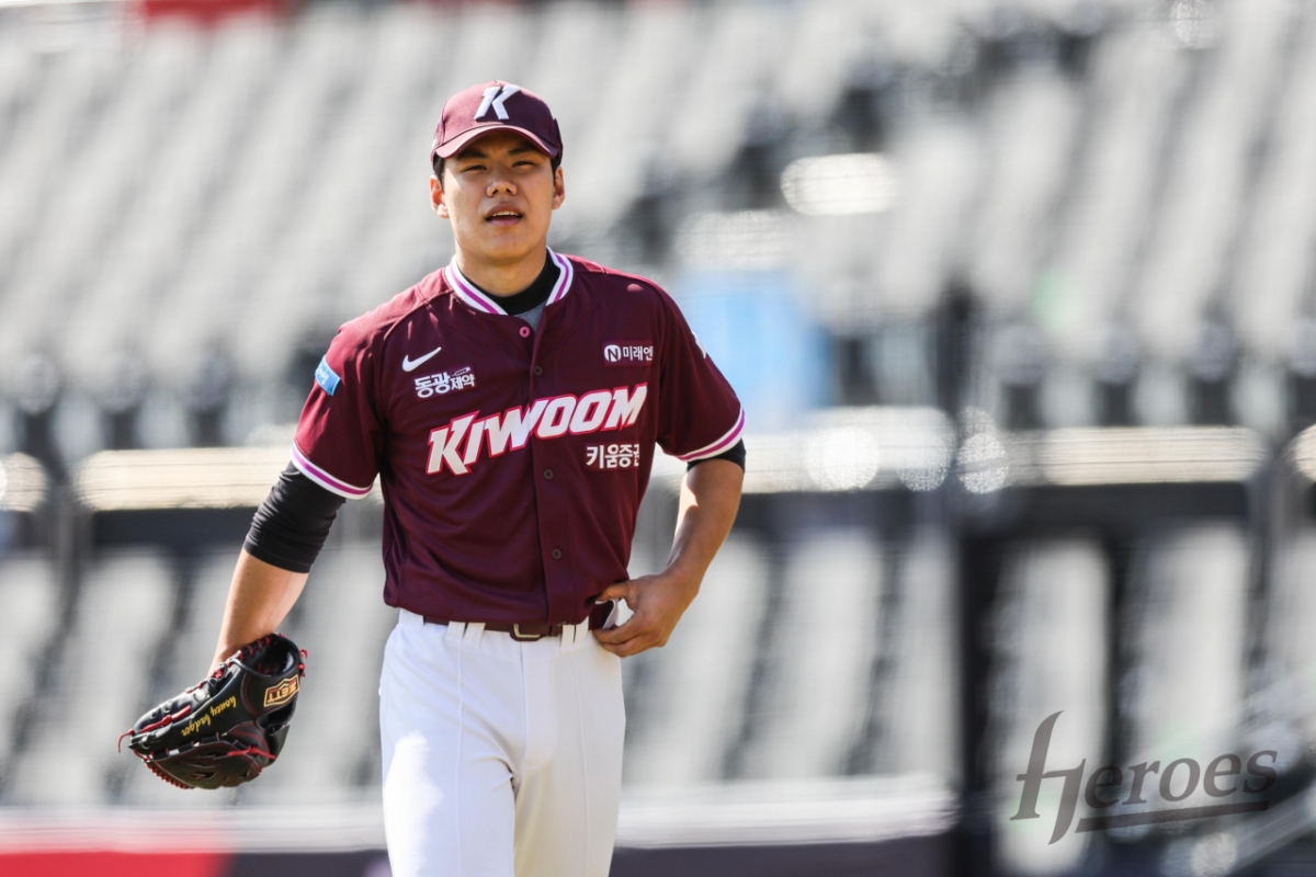 [오피셜] '충격' 투수 3명 '어깨 부상' 줄줄이 쓰러졌다, 구단 공식발표 "모두 2~4주 휴식 후 복귀 시점 정할 것"