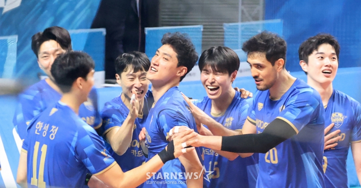 友利信用卡选手团。 =照片=高级记者姜英祖。