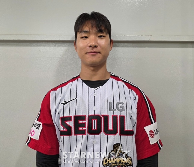 29日,LG队的禹康勋在首尔蚕室棒球场举行的2026新韩SOL KBO联赛正规赛季KT Wiz的主场比赛之前,与Star News进行了会面。 =照片=金东润。