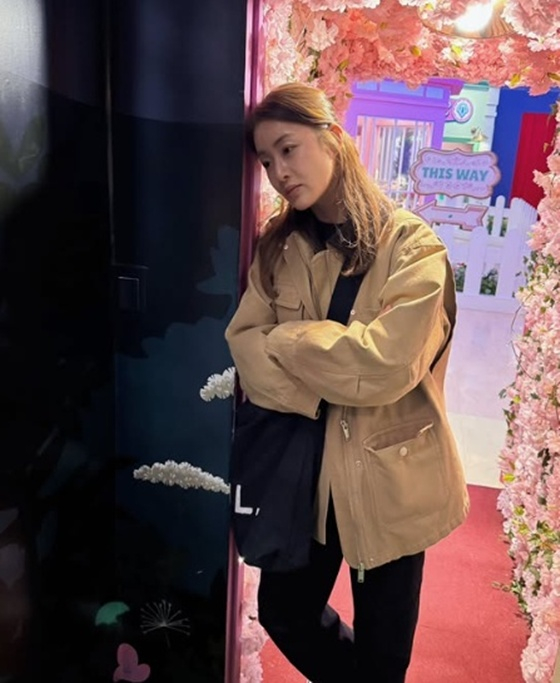 =照片:姜素拉SNS