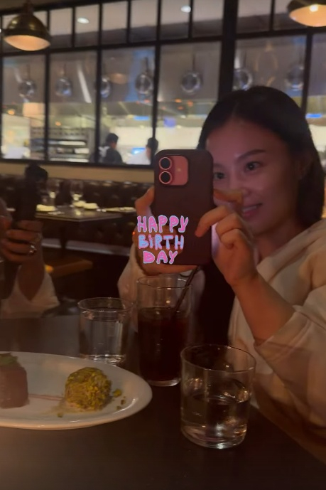 =照片:斧头SNS。