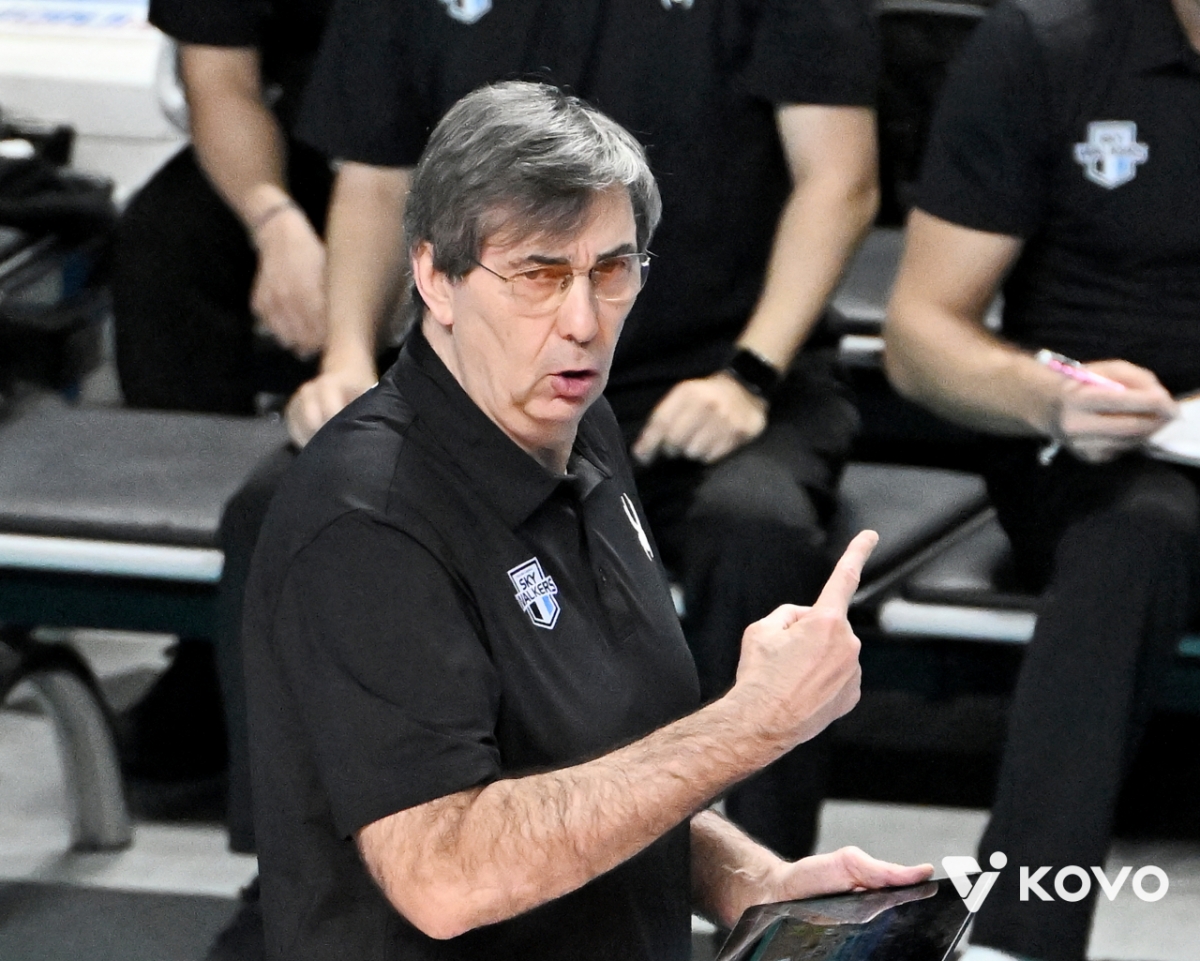 Главный тренер Hyundai Capital Blanc. /Фото = Предоставлена Корейской федерацией волейбола.